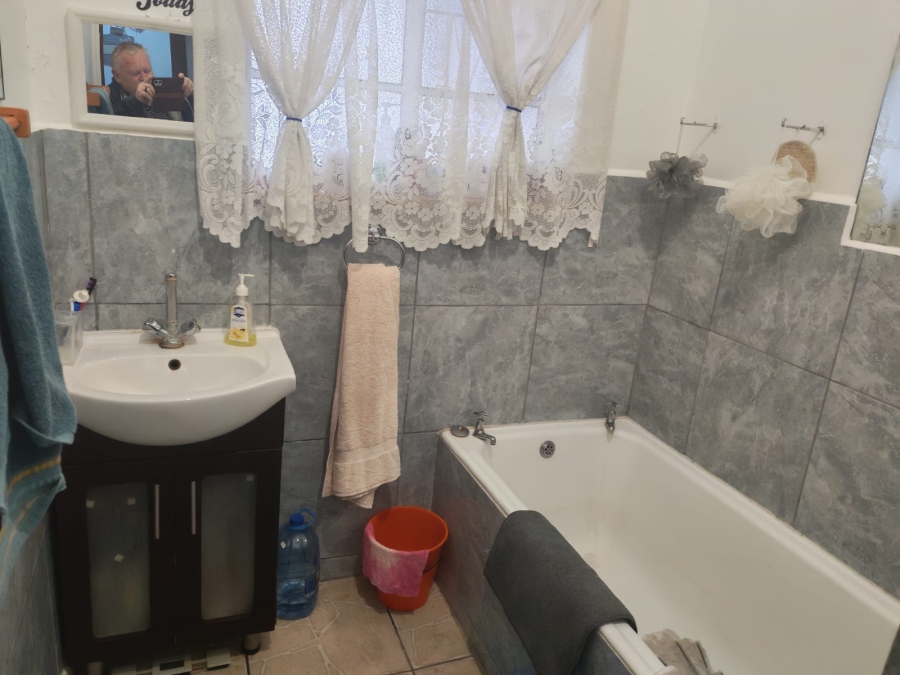 3 Bedroom Property for Sale in Middelburg Eastern Cape